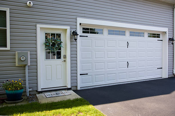 24/7 Emergency Garage Door Panel Replacement experts in Polk County County, IA